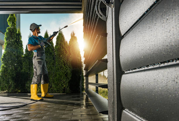 Best Pressure Washing Siding  in Spirit Lake, IA