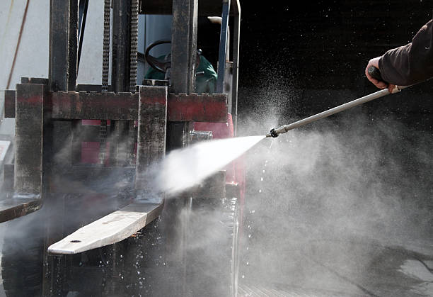 Best Concrete Pressure Washing  in Spirit Lake, IA