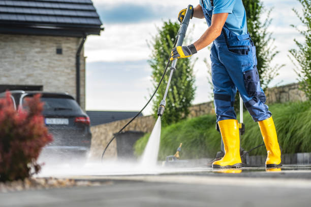 Fence Pressure Washing in Spirit Lake, IA